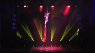 Soulduo Acrobatic Show - Aerial Silk Solo